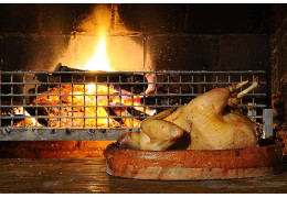 Chapon rôti aux herbes et farce gourmande
